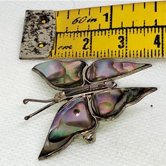 Vintage inlay abalone shell  butterfly brooch miss stamped 1.5" x 1.5" - Picture 5 of 6